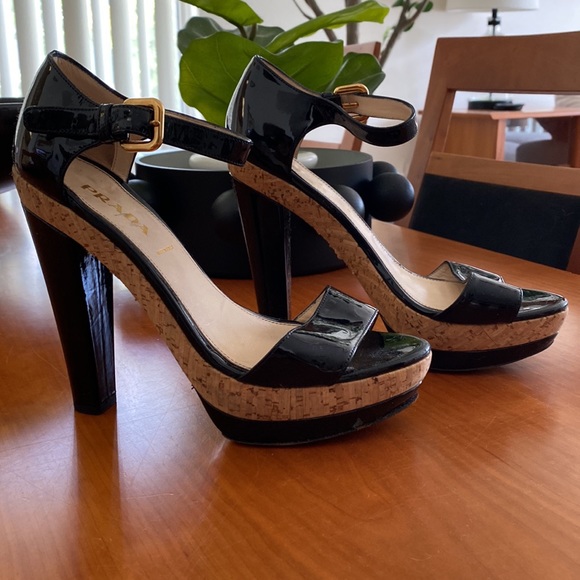Prada - Black Patent Leather Cork Platform Heel (EU 39 / US 8.5) - Picture 4 of 13